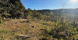 2 Casas – Lote 1.985 m2 – Urbano – 200m da Cachoeira da Usina – Alto Paraíso de Goiás