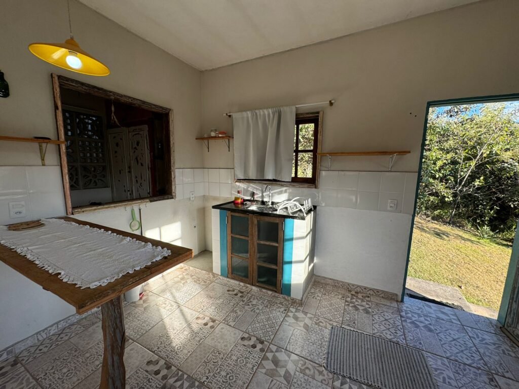 2 Casas – Lote 1.985 m2 – Urbano – 200m da Cachoeira da Usina – Alto Paraíso de Goiás