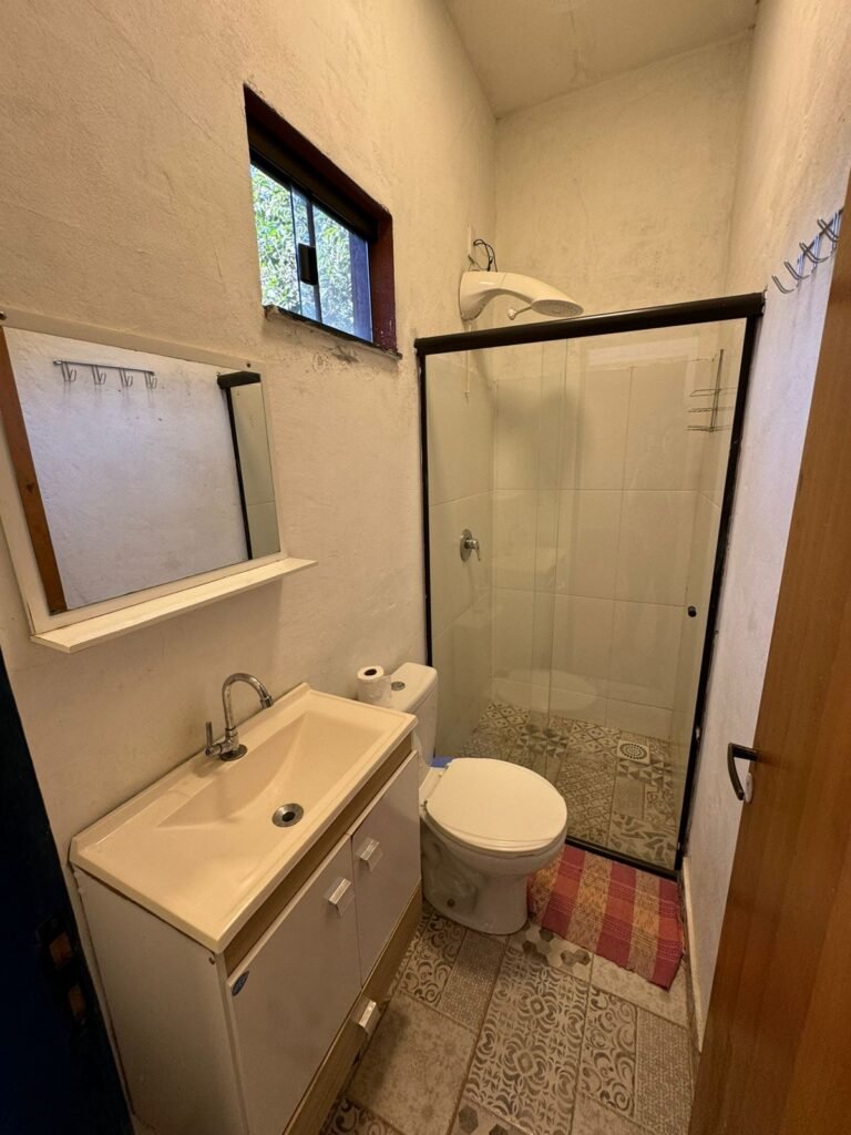2 Casas – Lote 1.985 m2 – Urbano – 200m da Cachoeira da Usina – Alto Paraíso de Goiás