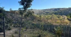 2 Casas – Lote 1.985 m2 – Urbano – 200m da Cachoeira da Usina – Alto Paraíso de Goiás