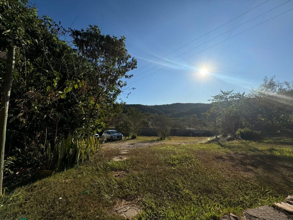2 Casas – Lote 1.985 m2 – Urbano – 200m da Cachoeira da Usina – Alto Paraíso de Goiás