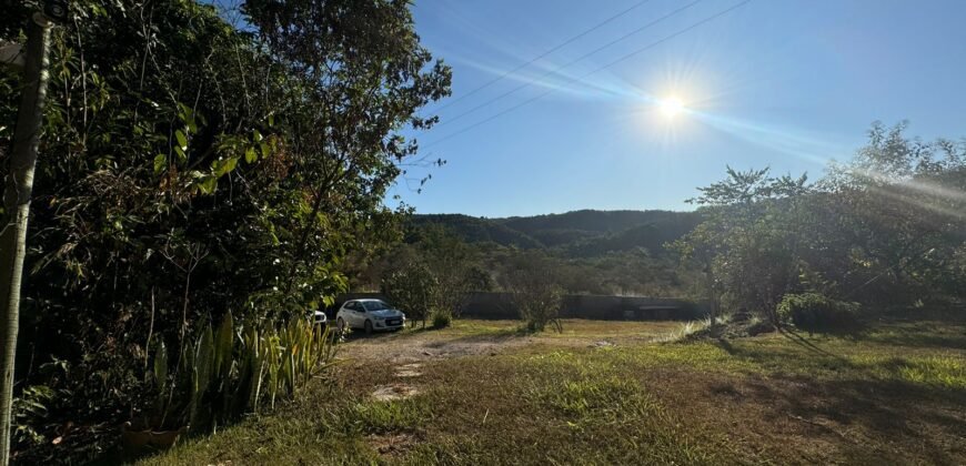 2 Casas – Lote 1.985 m2 – Urbano – 200m da Cachoeira da Usina – Alto Paraíso de Goiás