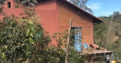 2 Casas – Lote 1.985 m2 – Urbano – 200m da Cachoeira da Usina – Alto Paraíso de Goiás