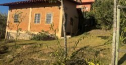 2 Casas – Lote 1.985 m2 – Urbano – 200m da Cachoeira da Usina – Alto Paraíso de Goiás