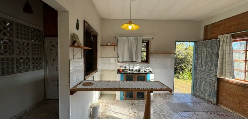 2 Casas – Lote 1.985 m2 – Urbano – 200m da Cachoeira da Usina – Alto Paraíso de Goiás