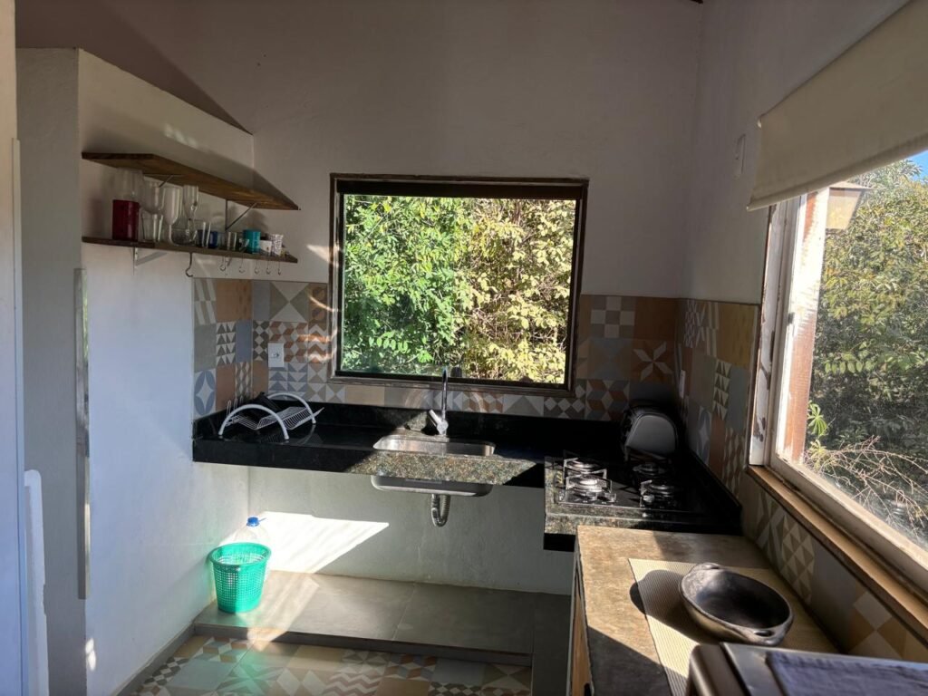 2 Casas – Lote 1.985 m2 – Urbano – 200m da Cachoeira da Usina – Alto Paraíso de Goiás