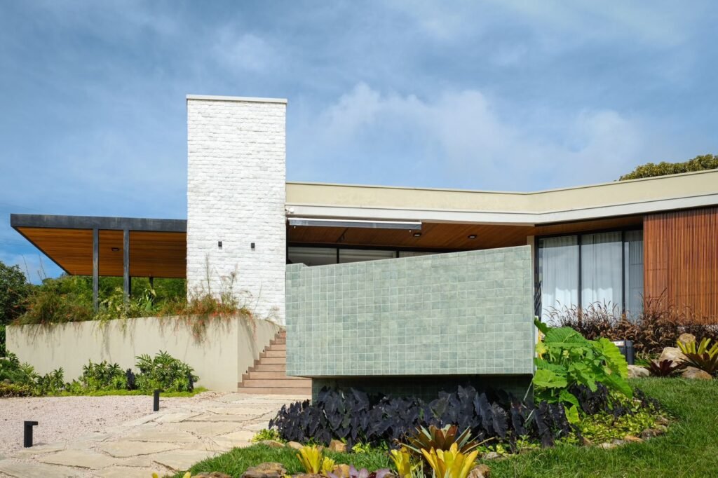 Linda Casa de Alto Padrão com Vista Espetacular – À Venda