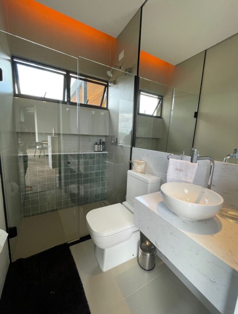 Linda Casa de Alto Padrão com Vista Espetacular – À Venda