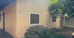 Casa – Centro – Rua da Palha – Alto Paraíso de Goiás – Chapada dos Veadeiros Casa – Centro – Rua da Palha – Alto Paraíso de Goiás – Chapada dos Veadeiros