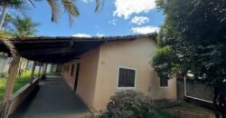 Casa – Centro – Rua da Palha – Alto Paraíso de Goiás – Chapada dos Veadeiros Casa – Centro – Rua da Palha – Alto Paraíso de Goiás – Chapada dos Veadeiros