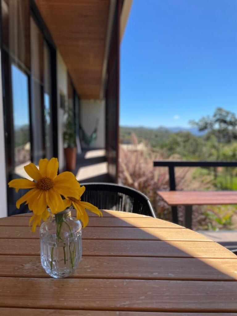 Linda Casa de Alto Padrão com Vista Espetacular – À Venda