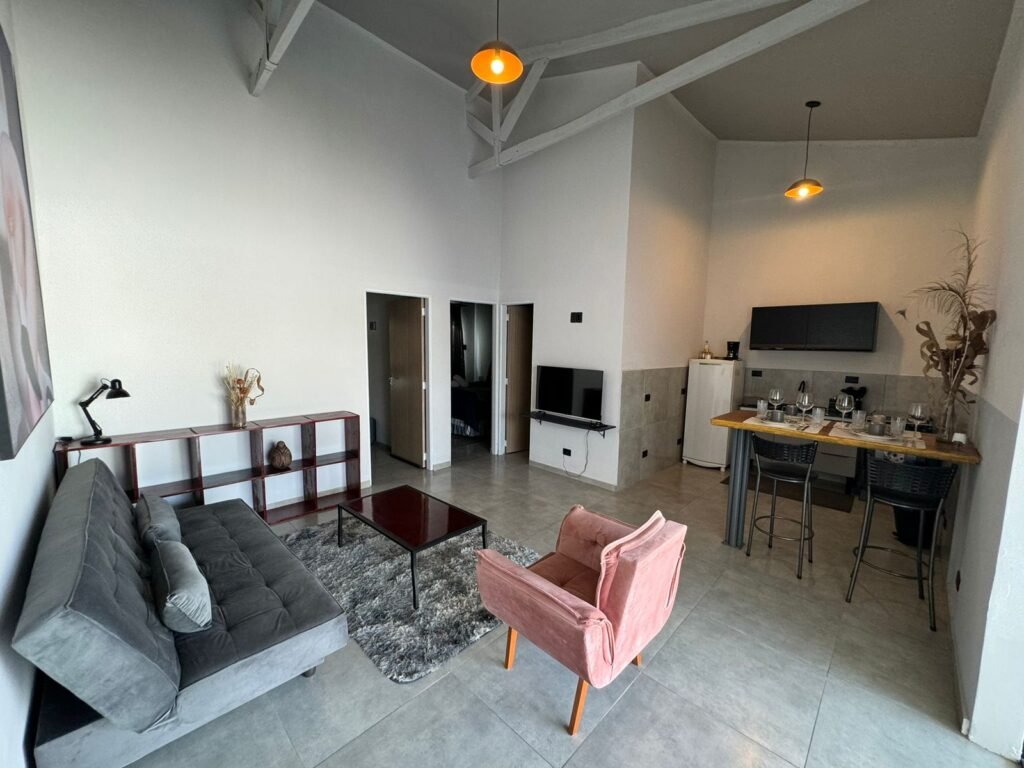 Excelente Oportunidade de Investimento! 3 Casas no Mesmo Lote – Ideal para Renda de Aluguel – Alto Paraíso de Goiás