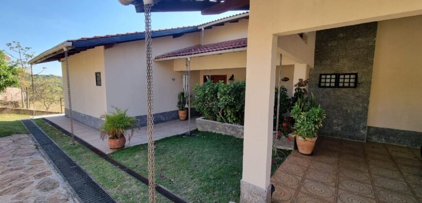 Linda Casa – Condominio Vale Azul – Alto Paraíso de Goiás