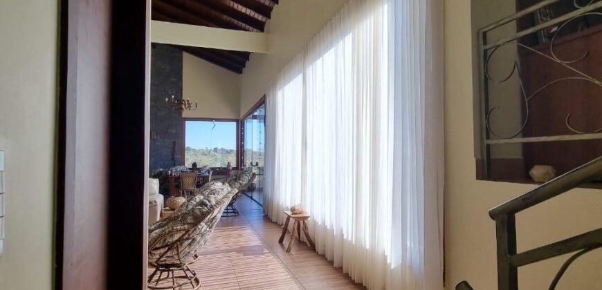 Linda Casa – Condominio Vale Azul – Alto Paraíso de Goiás