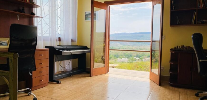 Linda Casa – Condominio Vale Azul – Alto Paraíso de Goiás