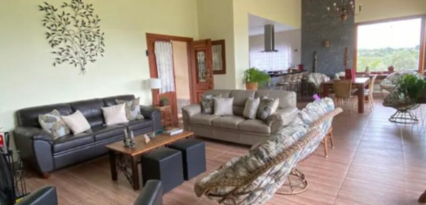 Linda Casa – Condominio Vale Azul – Alto Paraíso de Goiás