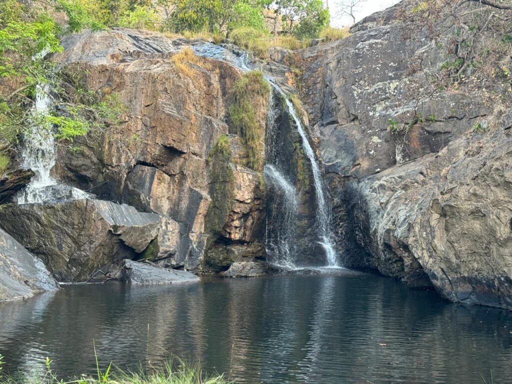 Propriedade 42.000 m2 – Casa – Cachoeira – Vista –  1 km do centro – Alto Paraíso de Goiás