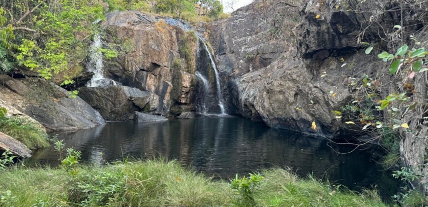 Propriedade 42.000 m2 – Casa – Cachoeira – Vista –  1 km do centro – Alto Paraíso de Goiás