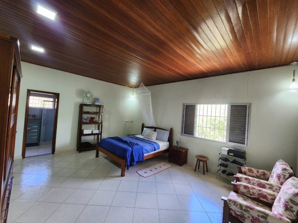 Propriedade 42.000 m2 – Casa – Cachoeira – Vista –  1 km do centro – Alto Paraíso de Goiás