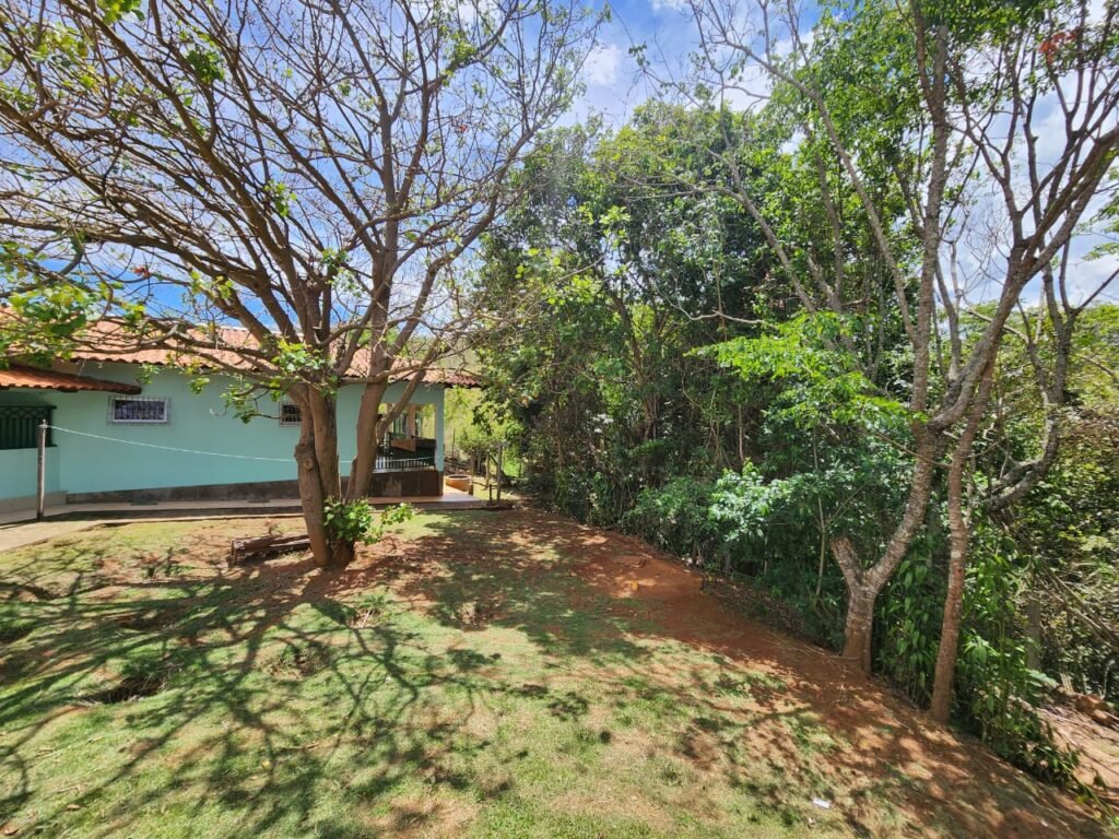 Propriedade 42.000 m2 – Casa – Cachoeira – Vista –  1 km do centro – Alto Paraíso de Goiás