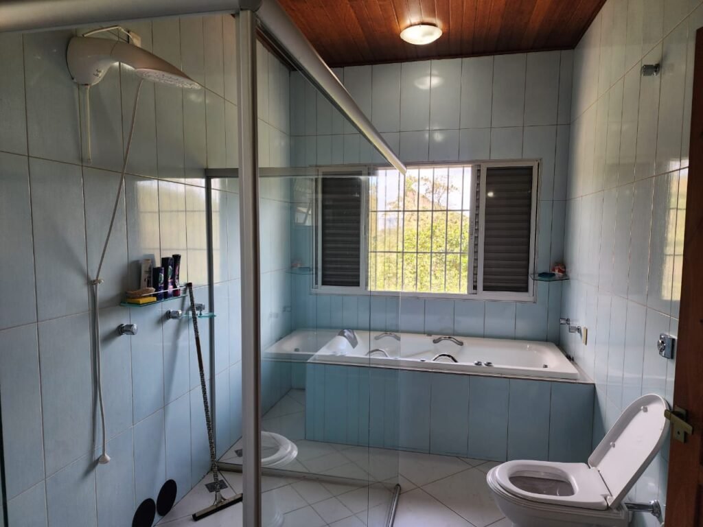 Propriedade 42.000 m2 – Casa – Cachoeira – Vista –  1 km do centro – Alto Paraíso de Goiás