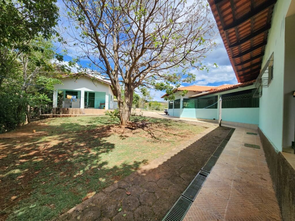 Propriedade 42.000 m2 – Casa – Cachoeira – Vista –  1 km do centro – Alto Paraíso de Goiás