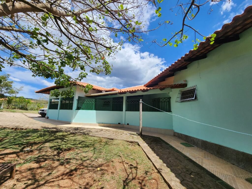 Propriedade 42.000 m2 – Casa – Cachoeira – Vista –  1 km do centro – Alto Paraíso de Goiás