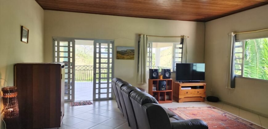 Propriedade 42.000 m2 – Casa – Cachoeira – Vista –  1 km do centro – Alto Paraíso de Goiás