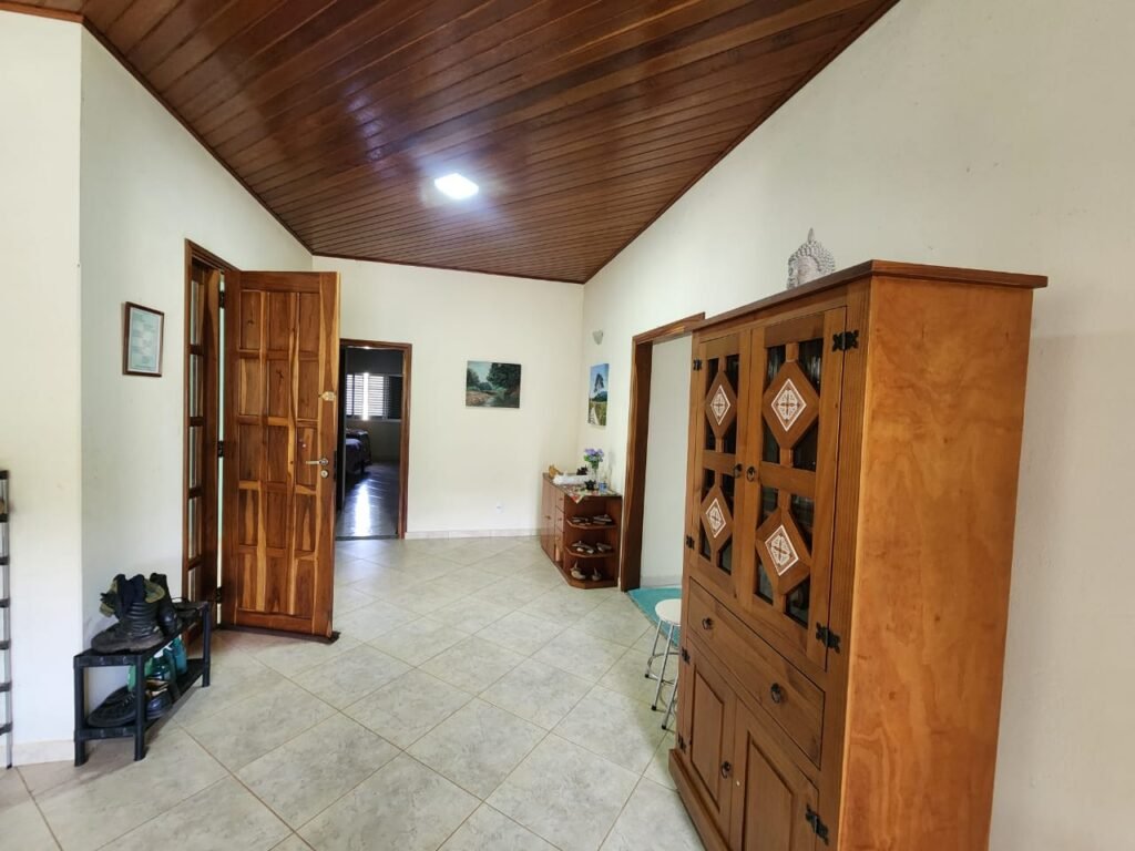 Propriedade 42.000 m2 – Casa – Cachoeira – Vista –  1 km do centro – Alto Paraíso de Goiás