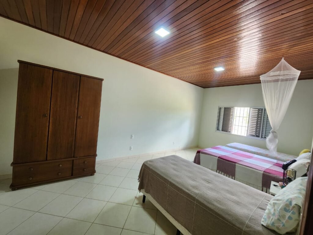 Propriedade 42.000 m2 – Casa – Cachoeira – Vista –  1 km do centro – Alto Paraíso de Goiás