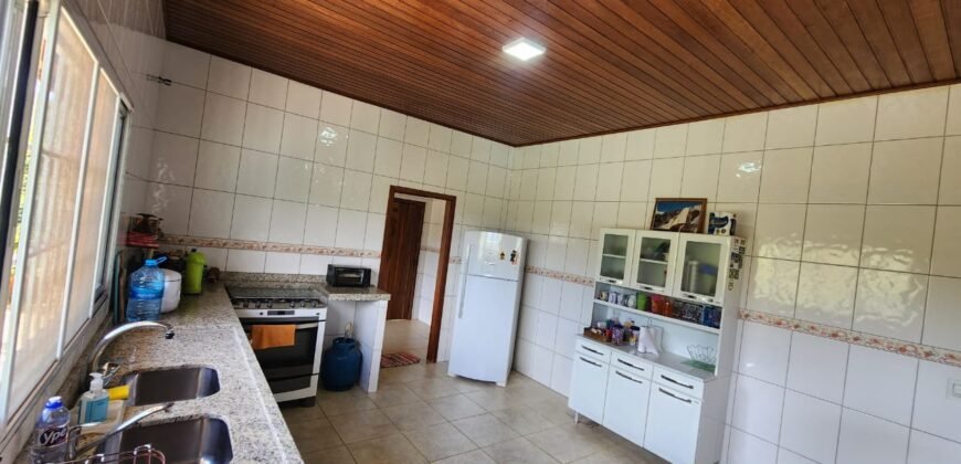 Propriedade 42.000 m2 – Casa – Cachoeira – Vista –  1 km do centro – Alto Paraíso de Goiás