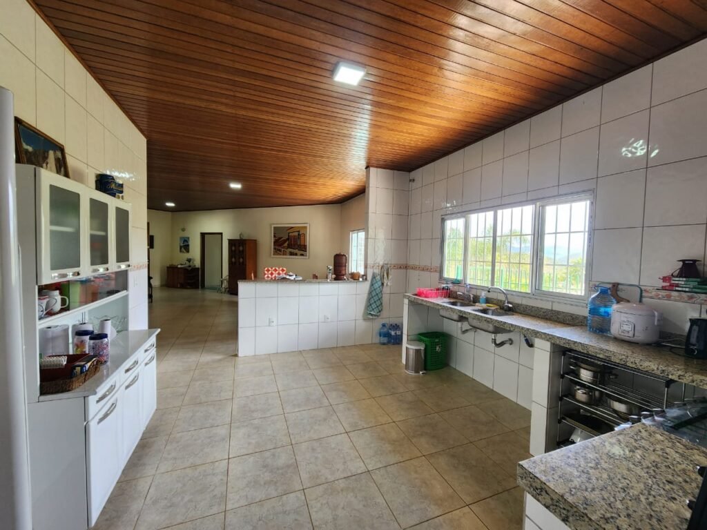 Propriedade 42.000 m2 – Casa – Cachoeira – Vista –  1 km do centro – Alto Paraíso de Goiás