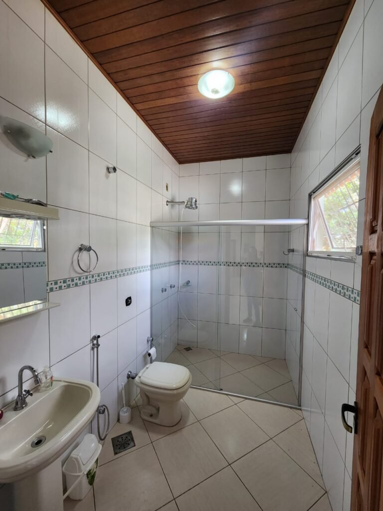 Propriedade 42.000 m2 – Casa – Cachoeira – Vista –  1 km do centro – Alto Paraíso de Goiás