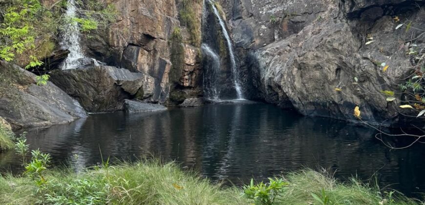 Propriedade 42.000 m2 – Casa – Cachoeira – Vista –  1 km do centro – Alto Paraíso de Goiás