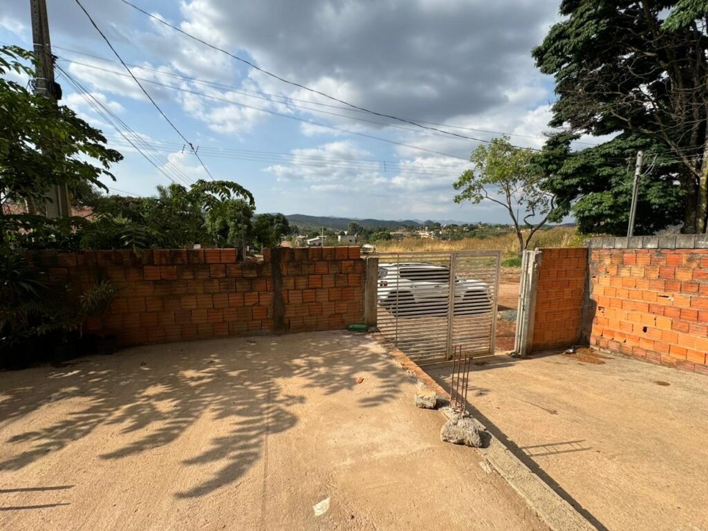 Casa com linda Vista, em fase de acabamento – Novo Horizonte – Alto Paraíso de Goiás