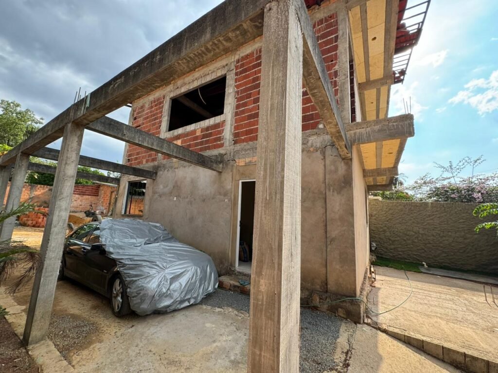 Casa com linda Vista, em fase de acabamento – Novo Horizonte – Alto Paraíso de Goiás