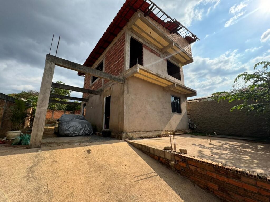 Casa com linda Vista, em fase de acabamento – Novo Horizonte – Alto Paraíso de Goiás