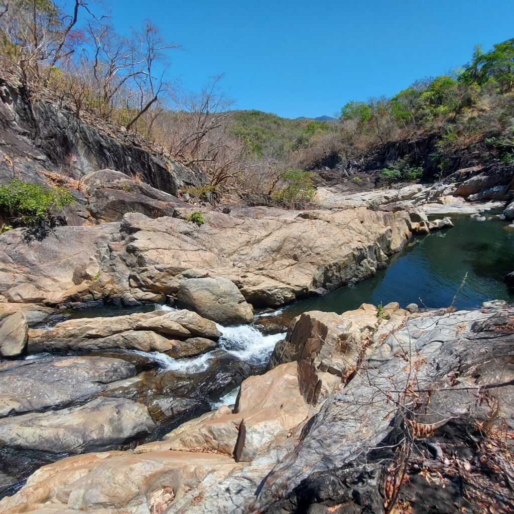 Chácara 17ha com 2 Cachoeiras – 9 km de Teresina de Goiás