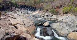 Chácara 17ha com 2 Cachoeiras – 9 km de Teresina de Goiás Chácara 17ha com 2 Cachoeiras – 9 km de Teresina de Goiás