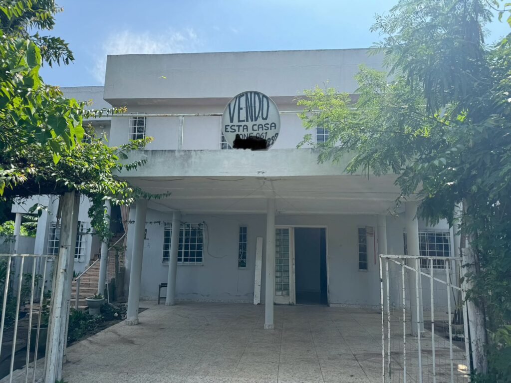  Vende-se Casa Bem Localizada em Alto Paraíso de Goiás!