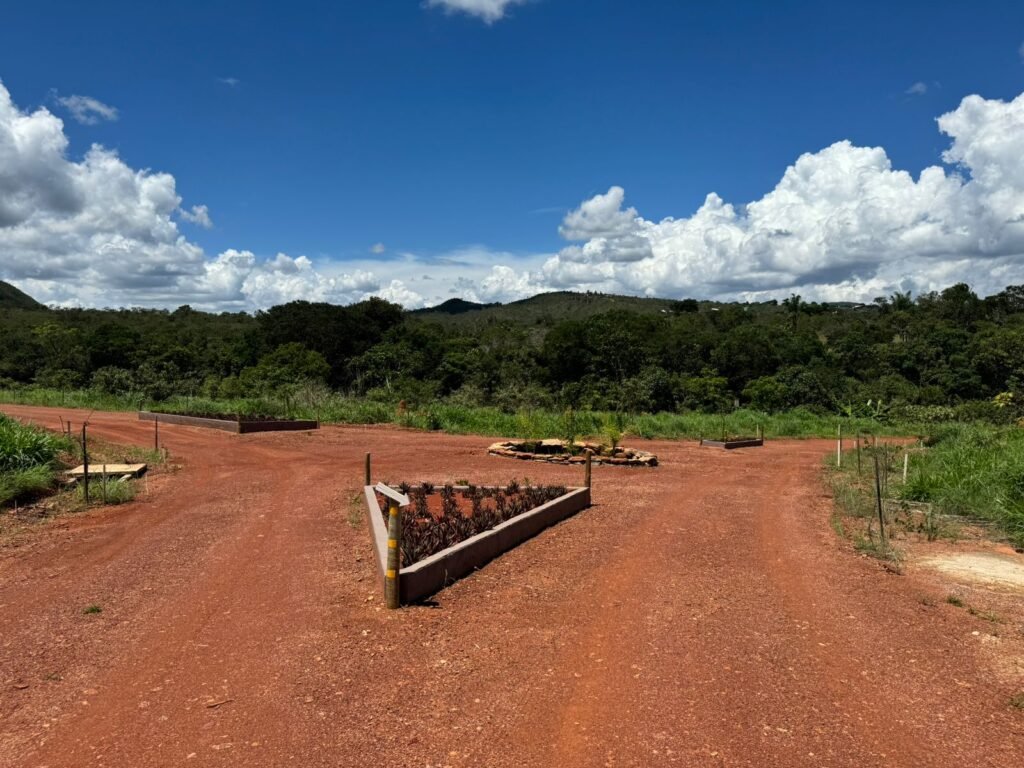 Lote 2.000m2 Condomínio ASHIYANA, Eco Village, 2km sentido Loquinhas – Chapada dos Veadeiros