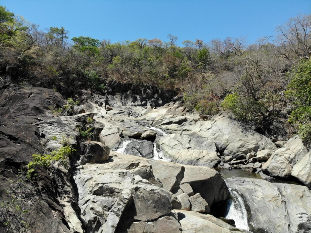 Chácara 17ha com 2 Cachoeiras – 9 km de Teresina de Goiás