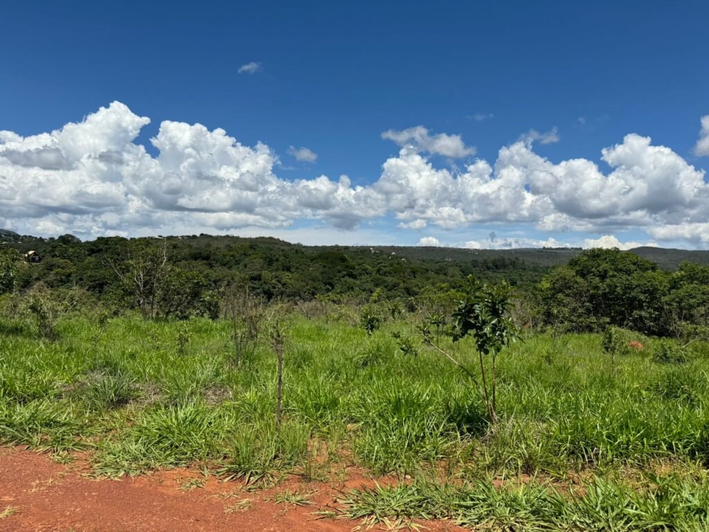 Lote 2.000m2 Condomínio ASHIYANA, Eco Village, 2km sentido Loquinhas – Chapada dos Veadeiros