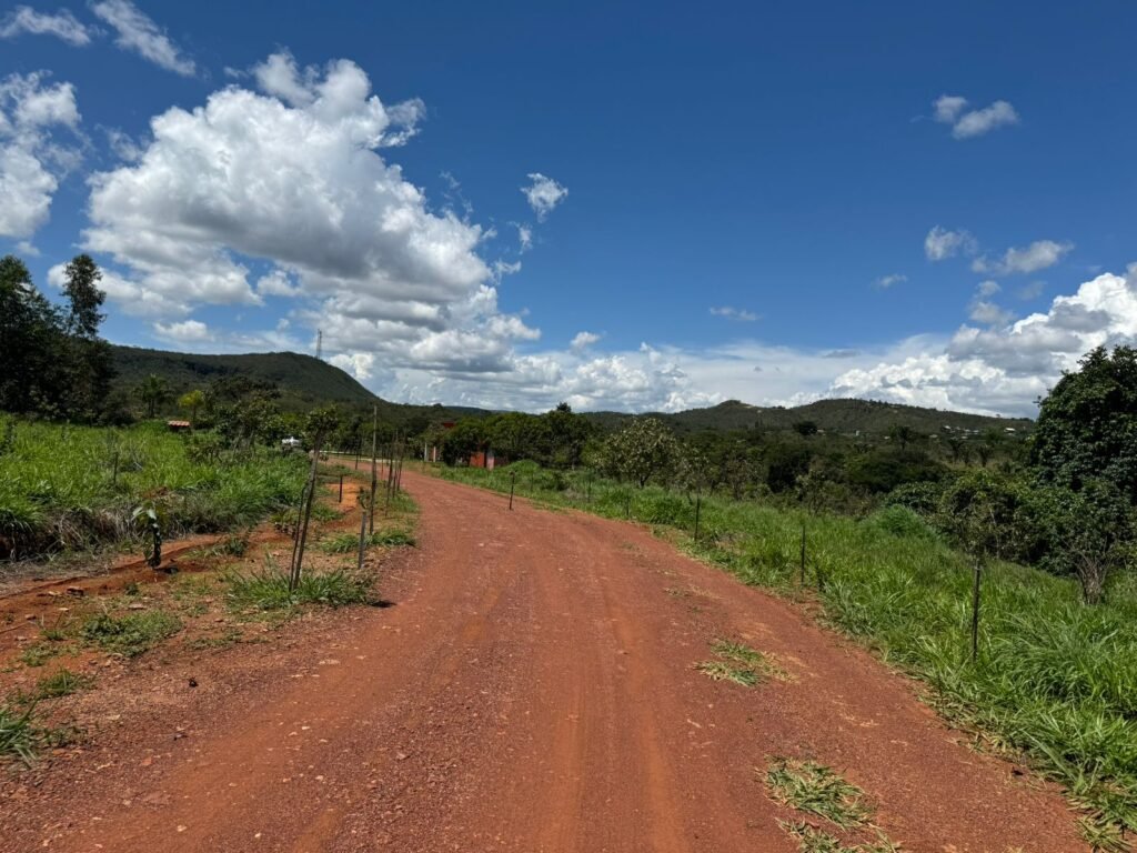 Lote 2.000m2 Condomínio ASHIYANA, Eco Village, 2km sentido Loquinhas – Chapada dos Veadeiros