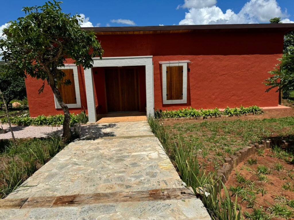 Lote 2.000m2 Condomínio ASHIYANA, Eco Village, 2km sentido Loquinhas – Chapada dos Veadeiros