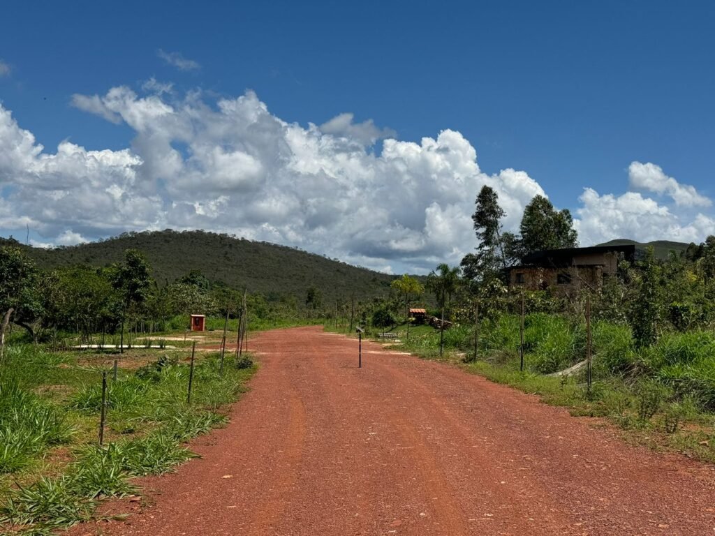 Lote 750m2 Condomínio ASHIYANA, Eco Village, 2km sentido Loquinhas – Chapada dos Veadeiros