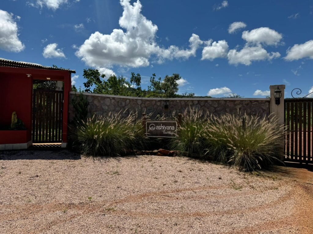 Lote 750m2 Condomínio ASHIYANA, Eco Village, 2km sentido Loquinhas – Chapada dos Veadeiros