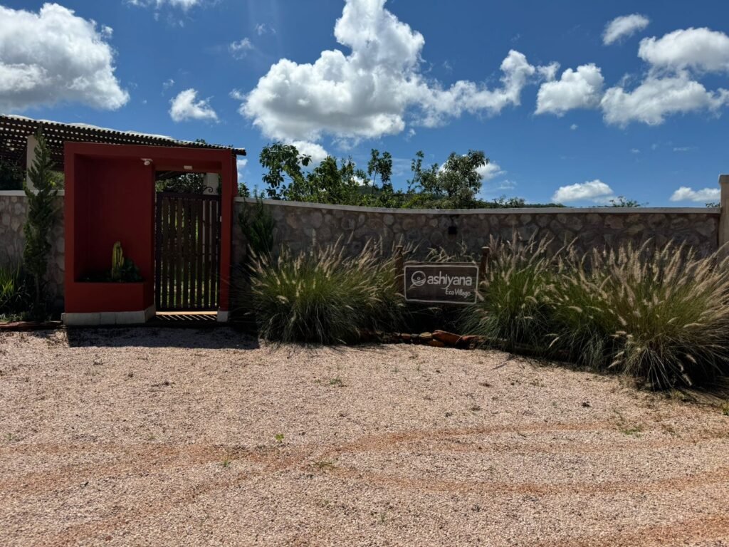 Lote 750m2 Condomínio ASHIYANA, Eco Village, 2km sentido Loquinhas – Chapada dos Veadeiros