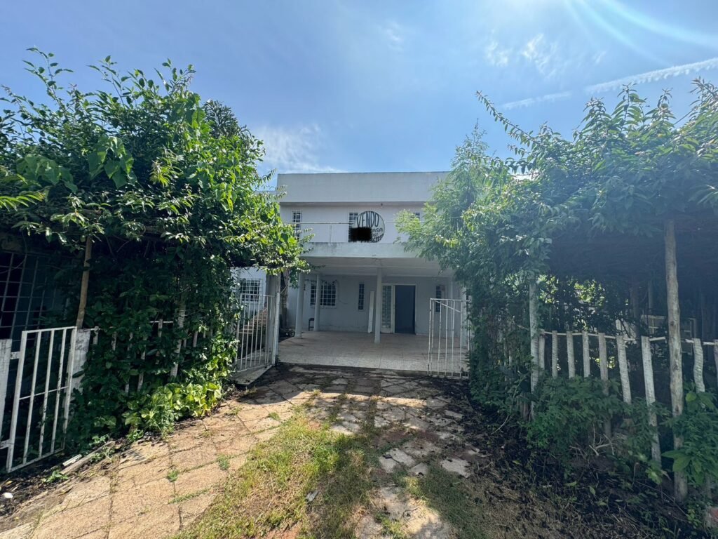  Vende-se Casa Bem Localizada em Alto Paraíso de Goiás!