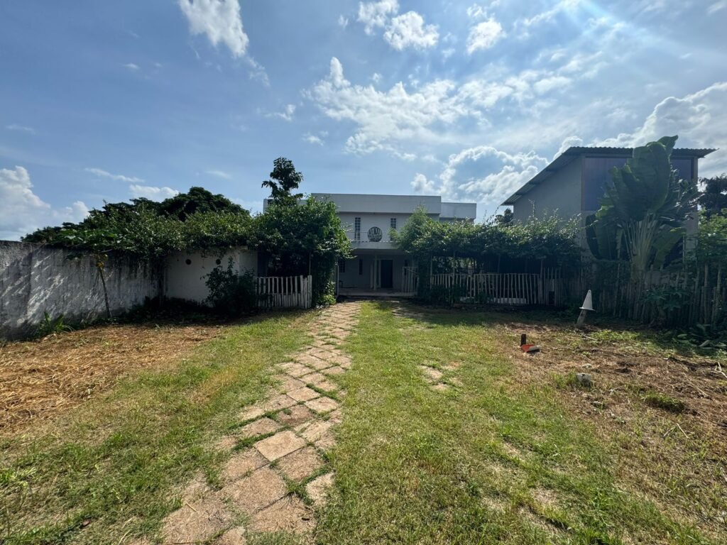  Vende-se Casa Bem Localizada em Alto Paraíso de Goiás!